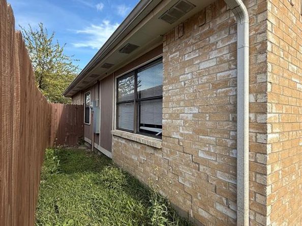 9511  Culberson Street , Dallas Texas 75227