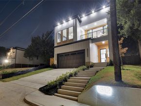 1312  Compton Street , Dallas Texas 75203