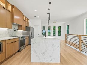 1312  Compton Street , Dallas Texas 75203