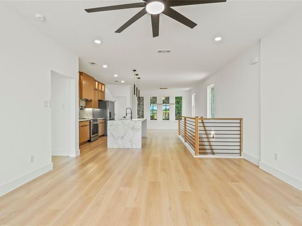 1312  Compton Street , Dallas Texas 75203