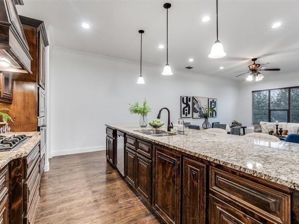 3004  Zenia Drive , Dallas Texas 75204