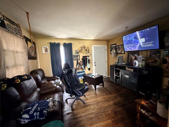 2016  Daniel Street , Fort Worth Texas 76104