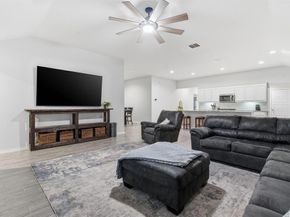 437  Falcon Way , Azle Texas 76020