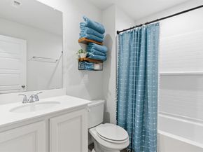 437  Falcon Way , Azle Texas 76020