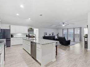 437  Falcon Way , Azle Texas 76020