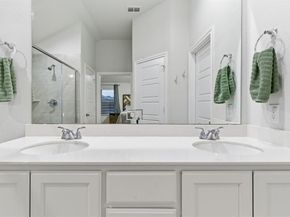 437  Falcon Way , Azle Texas 76020