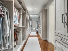 2300  Wolf Street  10D, Dallas Texas 75201