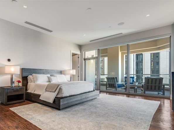 2300  Wolf Street  10D, Dallas Texas 75201