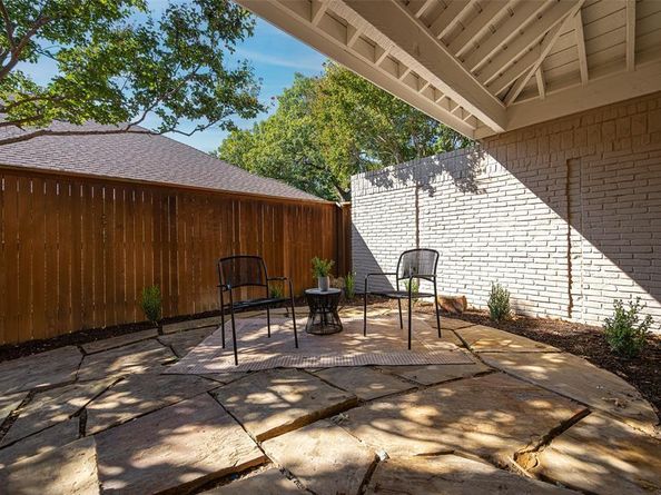 7604  Carta Valley Drive , Dallas Texas 75248