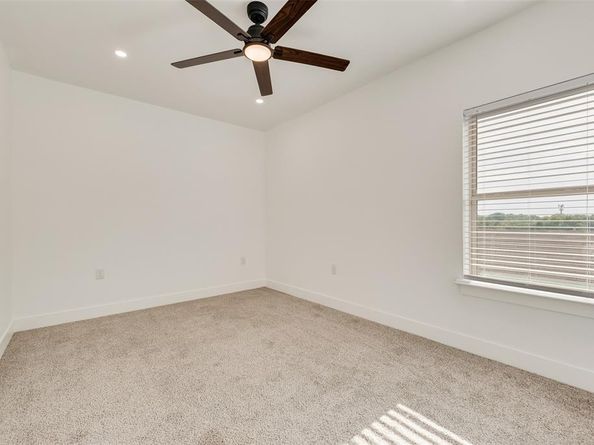 1206  Vermont Avenue , Dallas Texas 75216