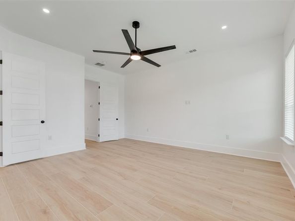 1206  Vermont Avenue , Dallas Texas 75216
