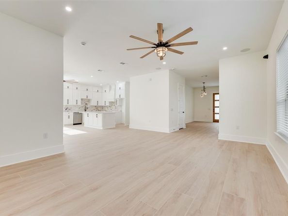 1206  Vermont Avenue , Dallas Texas 75216