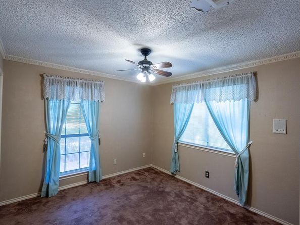 1204 W Pleasant Run Road , DeSoto Texas 75115