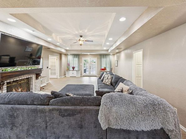 6606  Canalview Drive , Arlington Texas 76016