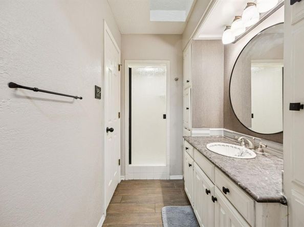 6606  Canalview Drive , Arlington Texas 76016