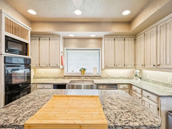 6606  Canalview Drive , Arlington Texas 76016
