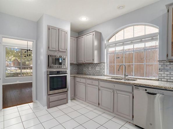 6119  Fox Hunt Drive , Arlington Texas 76001