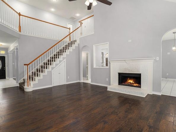 6119  Fox Hunt Drive , Arlington Texas 76001