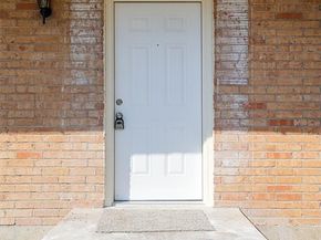 5055  Ridglea Lane  1105, Fort Worth Texas 76116
