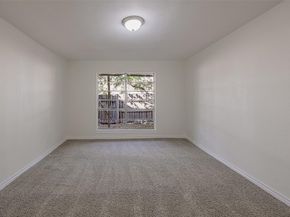 5055  Ridglea Lane  1105, Fort Worth Texas 76116