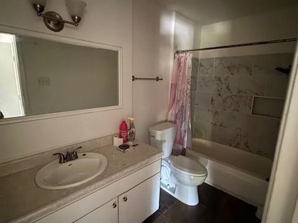 65 W Townhouse Lane  17, Grand Prairie Texas 75052