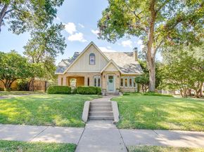 3000  6th Avenue , Fort Worth Texas 76110