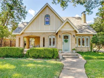 3000  6th Avenue 