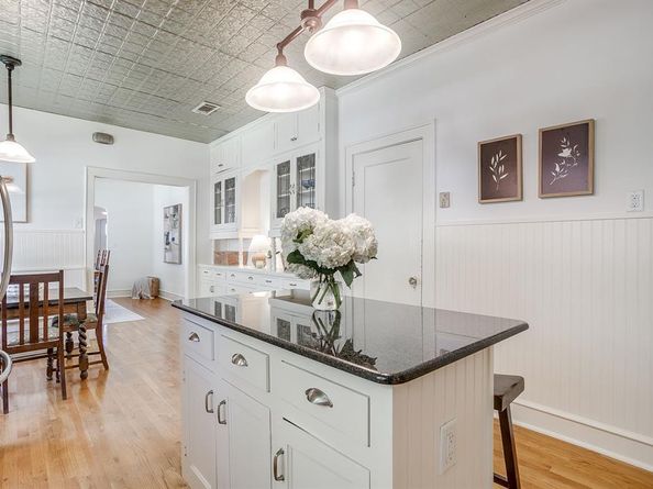 3000  6th Avenue , Fort Worth Texas 76110