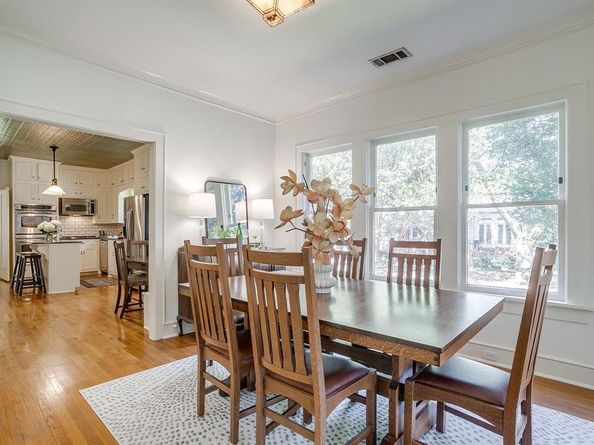 3000  6th Avenue , Fort Worth Texas 76110