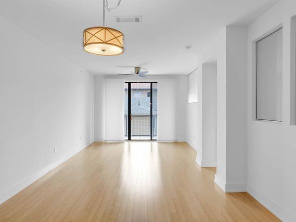 4333  Gilbert Avenue  215, Dallas Texas 75219