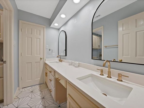 2907  Arbor Oaks Drive , Arlington Texas 76006