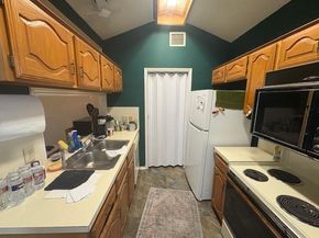 17490  Meandering Way  505, Dallas Texas 75252