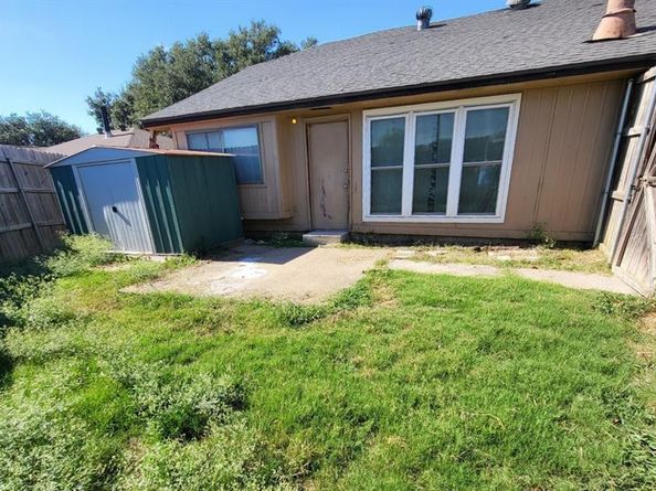 2534  Limestone Lane , Garland Texas 75040