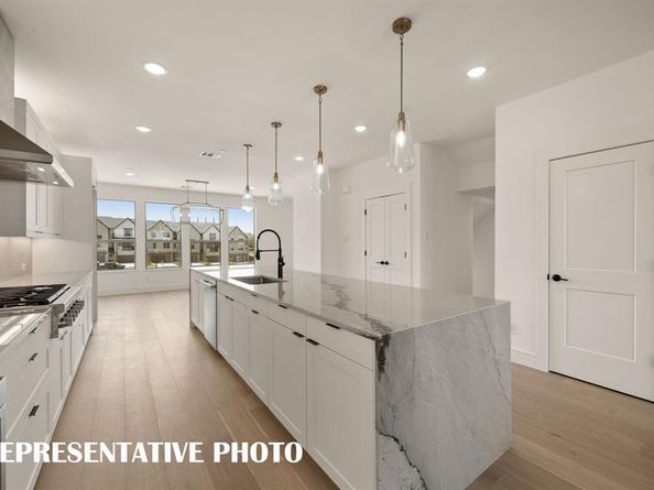 1344  Cherry Hills Lane , Irving Texas 75038