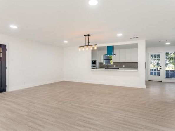 3801  Brookhaven Circle , Fort Worth Texas 76109