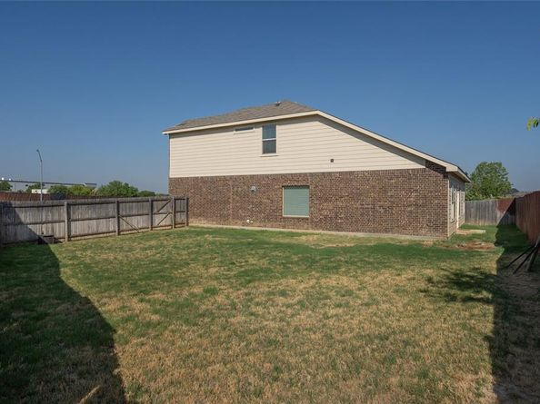 400  Cameron Hill Point , Fort Worth Texas 76134