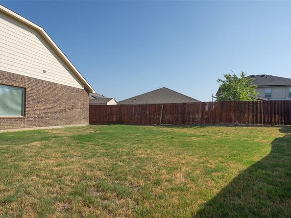 400  Cameron Hill Point , Fort Worth Texas 76134