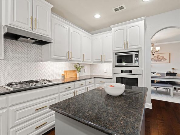 5302  Fairmont Court , Rowlett Texas 75088