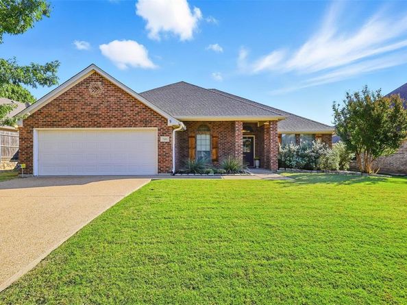 7505  Rolling Hills Drive , Benbrook Texas 76126