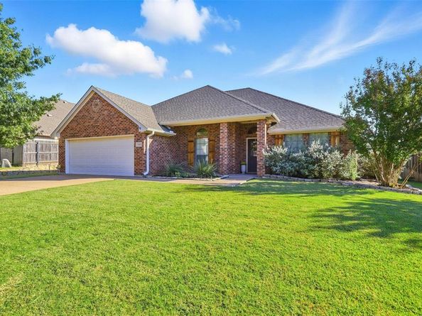 7505  Rolling Hills Drive , Benbrook Texas 76126