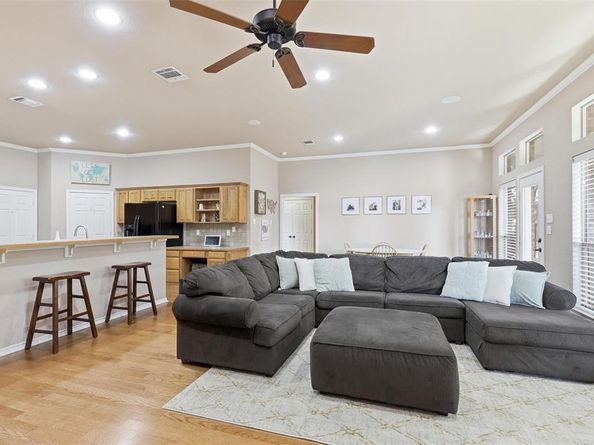 7505  Rolling Hills Drive , Benbrook Texas 76126