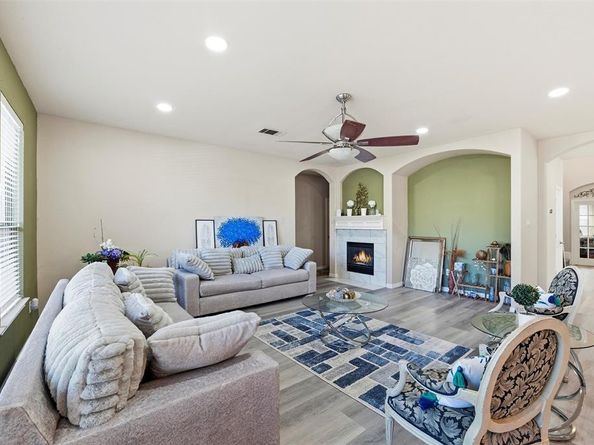 1133  Spanish Moss Drive , Savannah Texas 76227