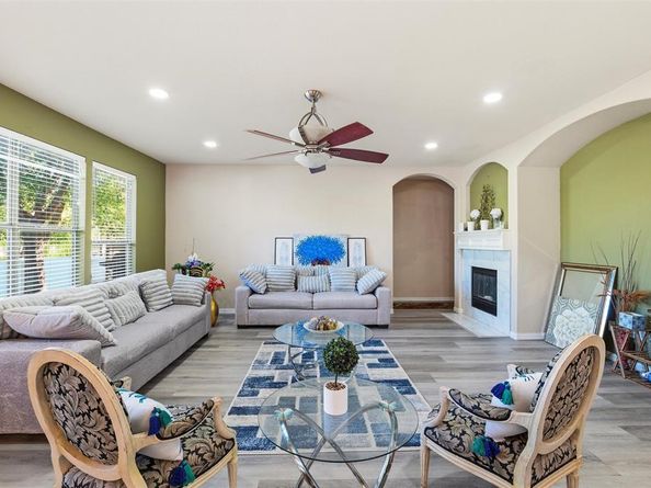 1133  Spanish Moss Drive , Savannah Texas 76227