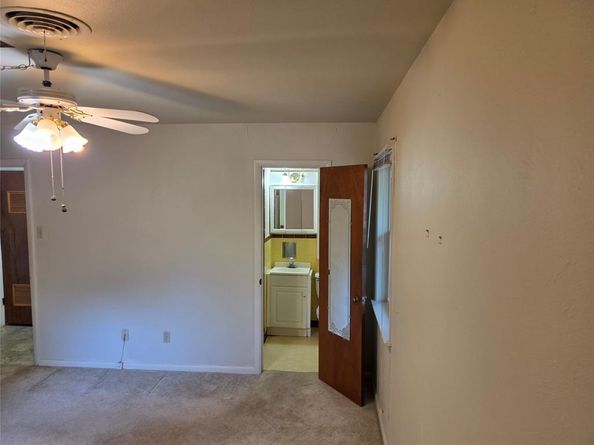 5437  Whitman Avenue , Fort Worth Texas 76133