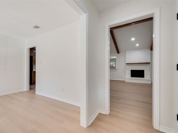 5813  Yacht Club Drive , Rockwall Texas 75032