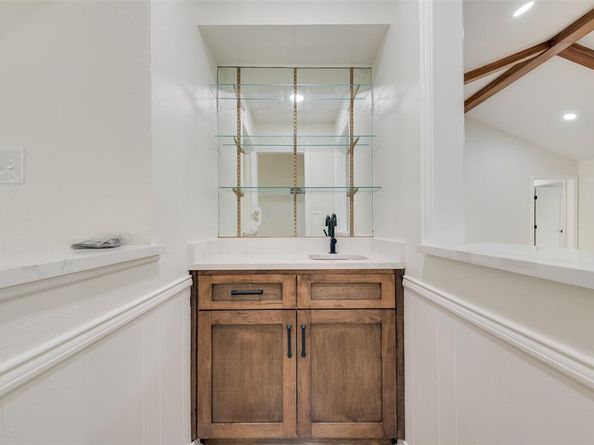 5813  Yacht Club Drive , Rockwall Texas 75032