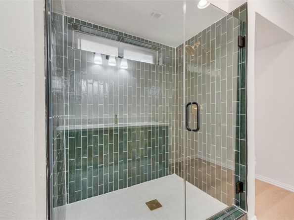 5813  Yacht Club Drive , Rockwall Texas 75032