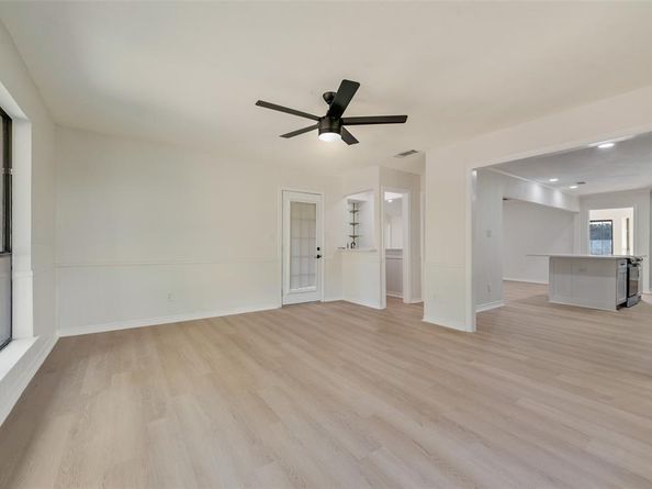 5813  Yacht Club Drive , Rockwall Texas 75032