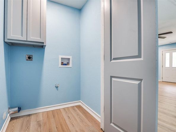 2631  Canary Drive , Dallas Texas 75216