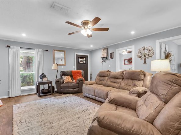 4725  Highgrove Drive , Fort Worth Texas 76132